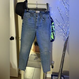 🌺 We The Free high rise button up Skinny’s!